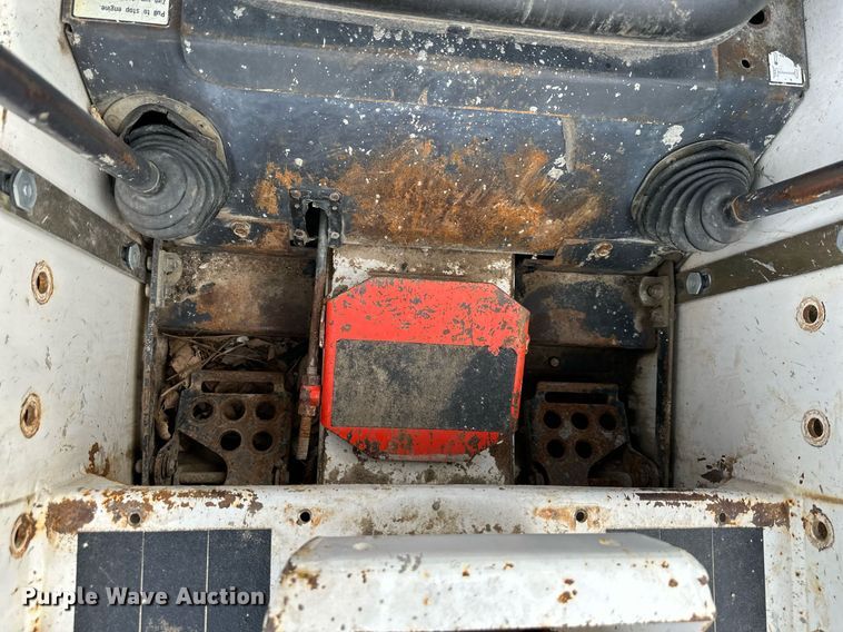 image for item NL9092 1988 Bobcat 743  skid steer loader