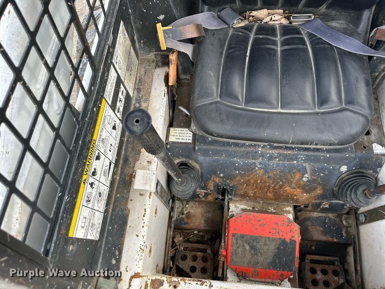 image for item NL9092 1988 Bobcat 743  skid steer loader