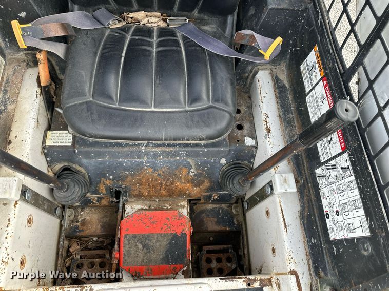 image for item NL9092 1988 Bobcat 743  skid steer loader