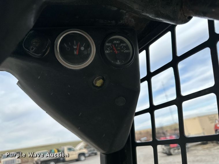 image for item NL9092 1988 Bobcat 743  skid steer loader