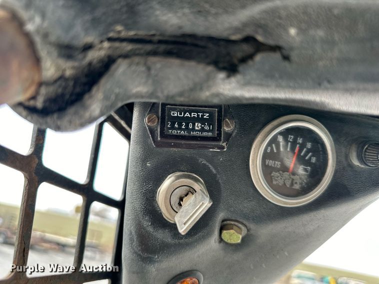 image for item NL9092 1988 Bobcat 743  skid steer loader