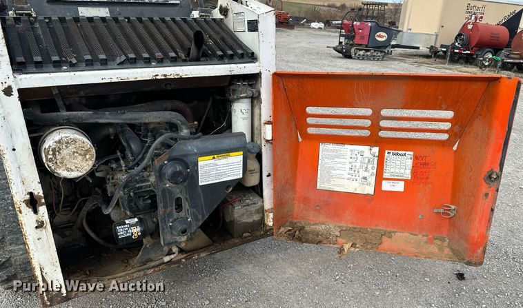 image for item NL9092 1988 Bobcat 743  skid steer loader