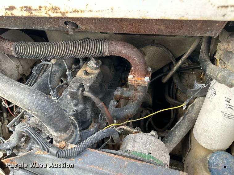 image for item NL9092 1988 Bobcat 743  skid steer loader