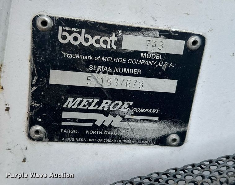 image for item NL9092 1988 Bobcat 743  skid steer loader