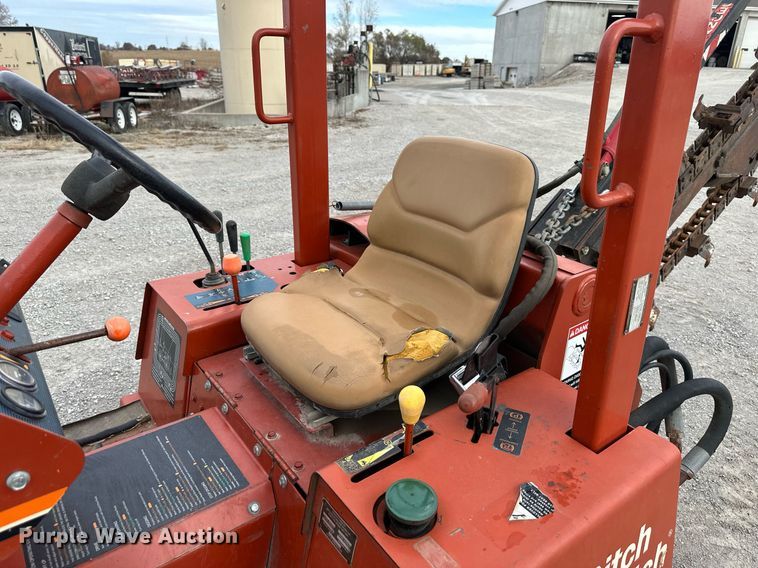 image for item NL9093 1997 Ditch Witch 3700DD  trencher