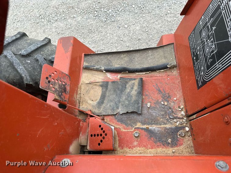 image for item NL9093 1997 Ditch Witch 3700DD  trencher