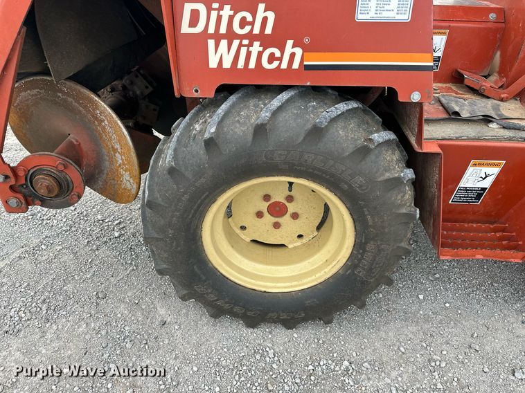 image for item NL9093 1997 Ditch Witch 3700DD  trencher