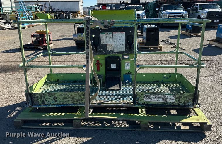 image for item NL9130 JLG lift basket