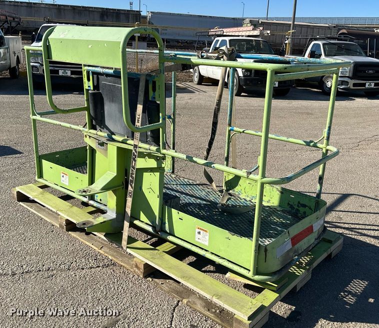 image for item NL9130 JLG lift basket