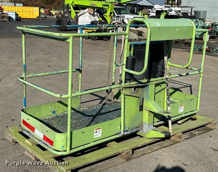 image for item NL9130 JLG lift basket