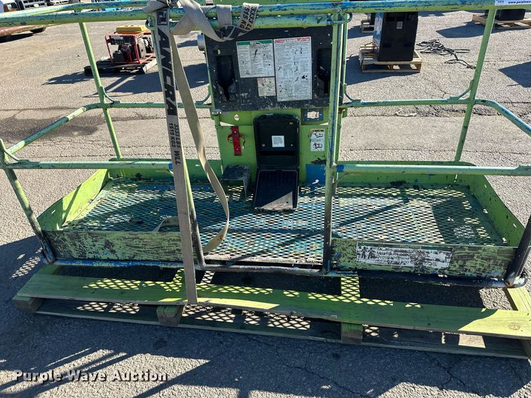 image for item NL9130 JLG lift basket