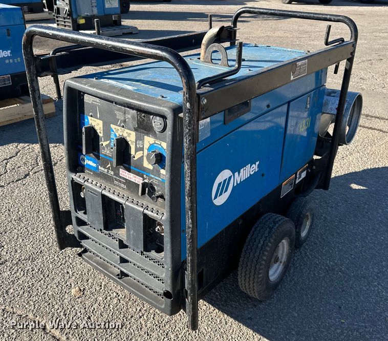 image for item NL9136 Miller Bobcat 250 welder/generator