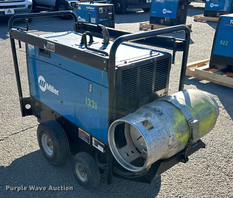 image for item NL9136 Miller Bobcat 250 welder/generator