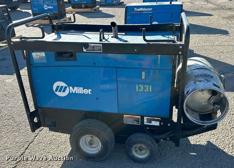 image for item NL9136 Miller Bobcat 250 welder/generator