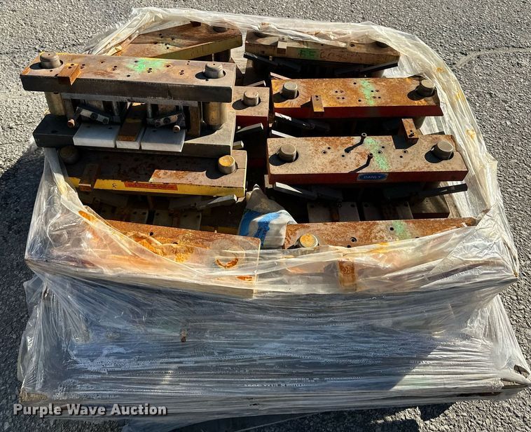 image for item NL9148 (3) presses