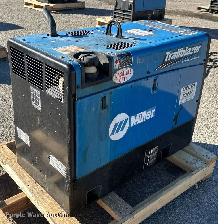 image for item NL9155 Miller Trailblazer 325 EFI welder/generator