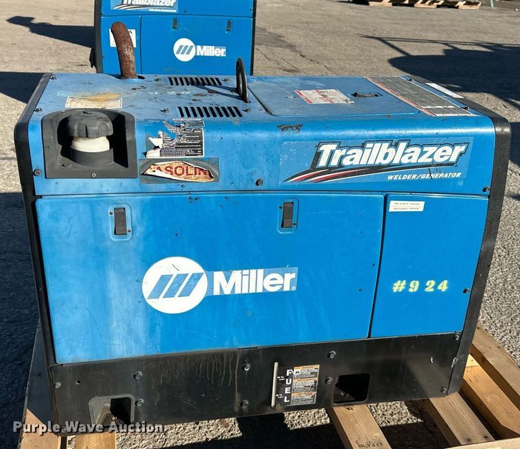 image for item NL9156 Miller Trailblazer 325 EFI  welder/generator
