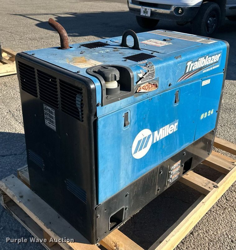 image for item NL9156 Miller Trailblazer 325 EFI  welder/generator