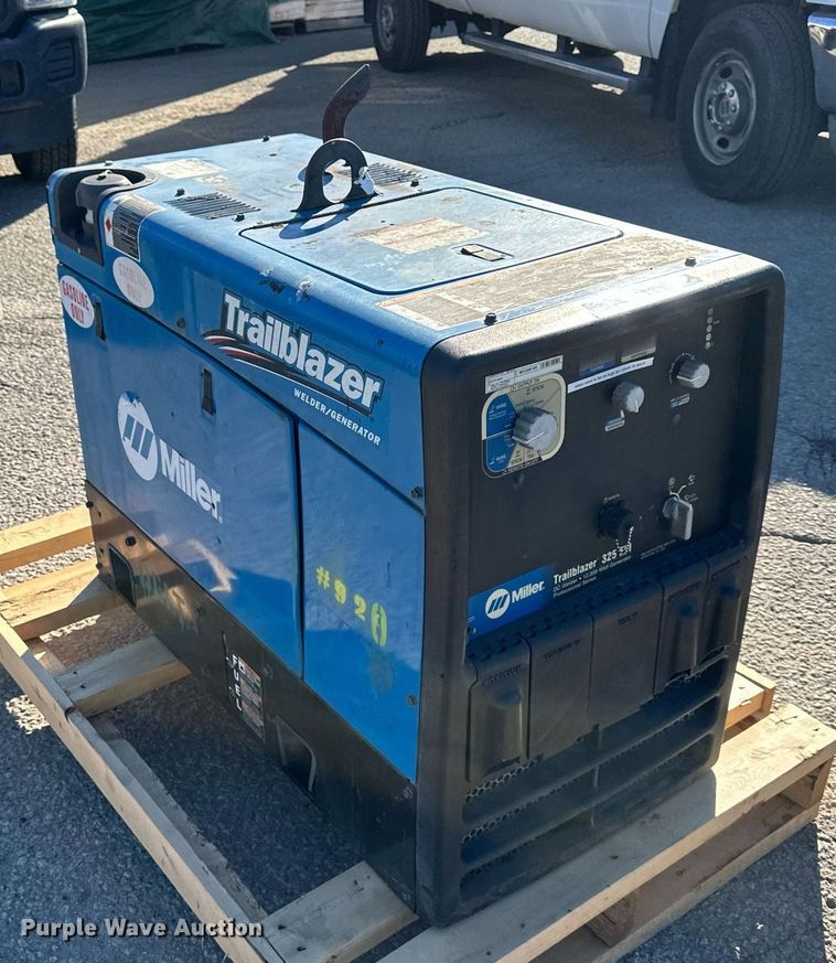 image for item NL9157 Miller Trailblazer 325 EFI welder/generator