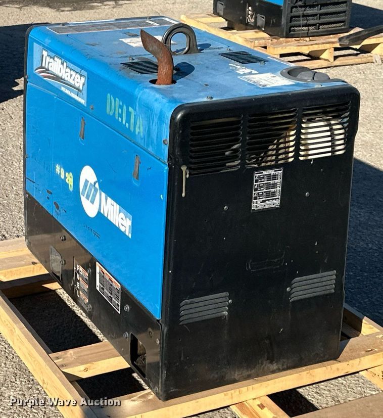 image for item NL9157 Miller Trailblazer 325 EFI welder/generator