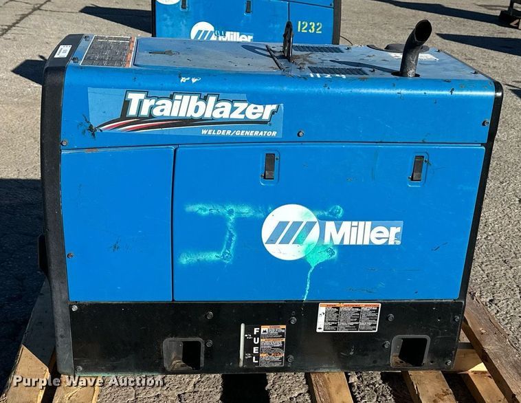 image for item NL9158 Miller Trailblazer 325 EFI welder/generator