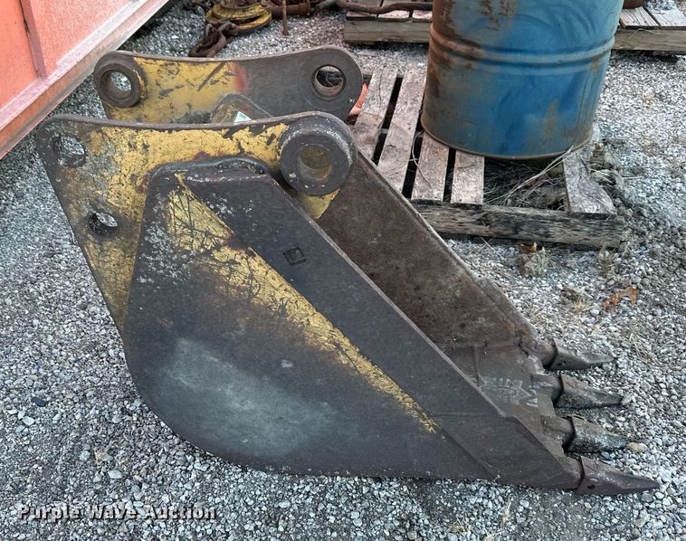 image for item NL9196 Backhoe bucket