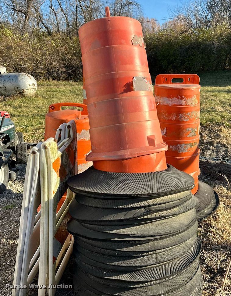 image for item NL9197 Road safety equipment