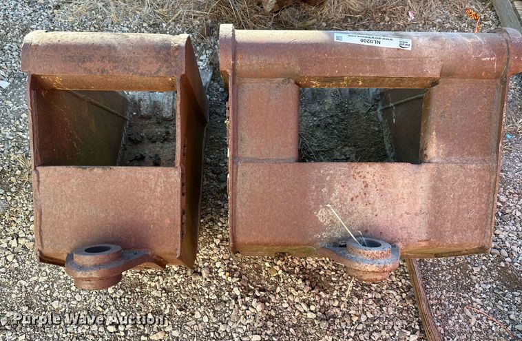 image for item NL9200 (2) Wain Ray backhoe buckets
