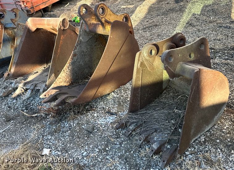 image for item NL9201 (4) backhoe buckets
