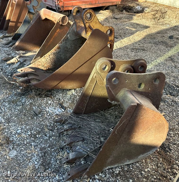 image for item NL9201 (4) backhoe buckets