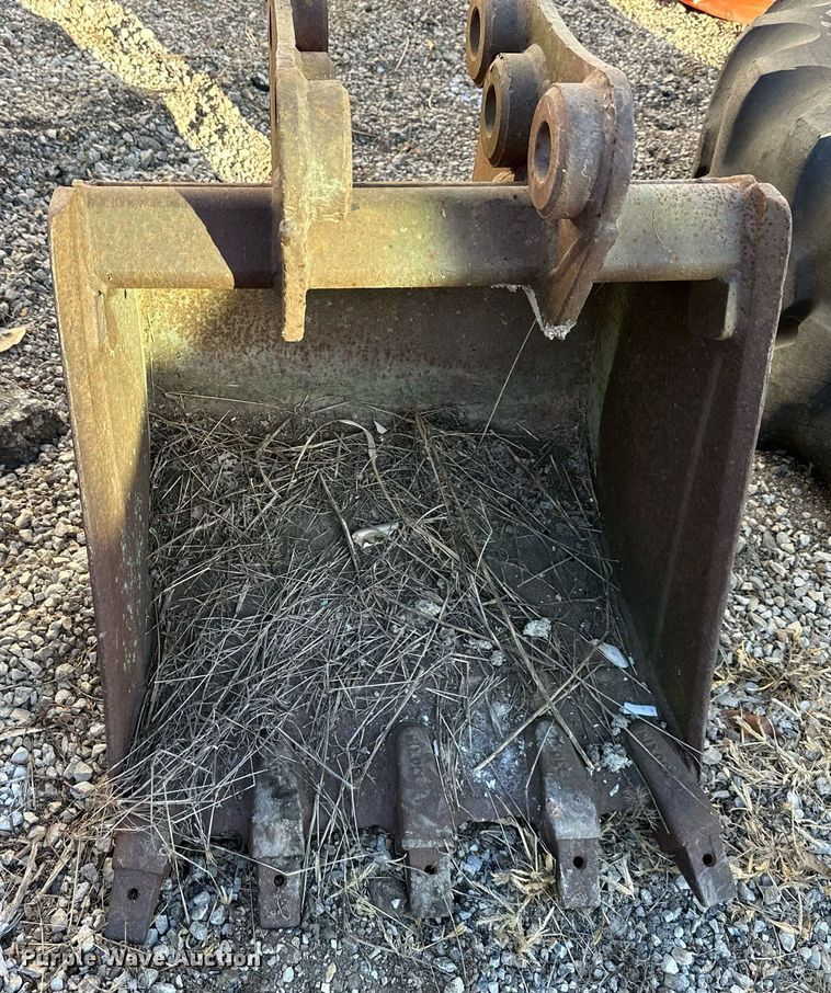 image for item NL9201 (4) backhoe buckets