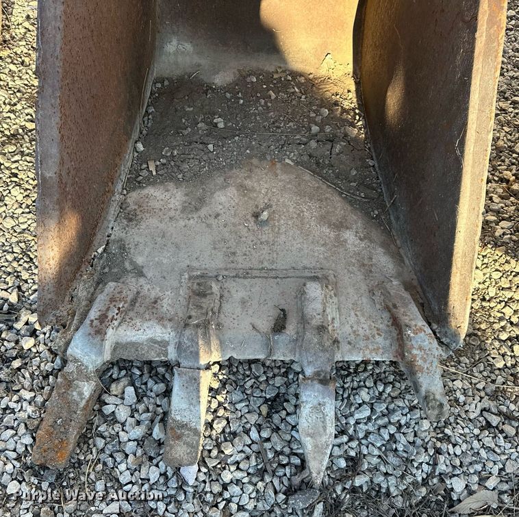 image for item NL9201 (4) backhoe buckets