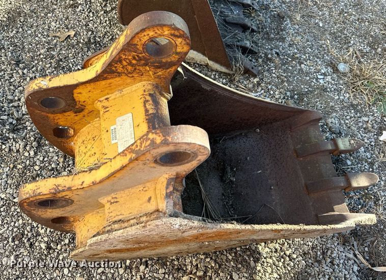 image for item NL9201 (4) backhoe buckets