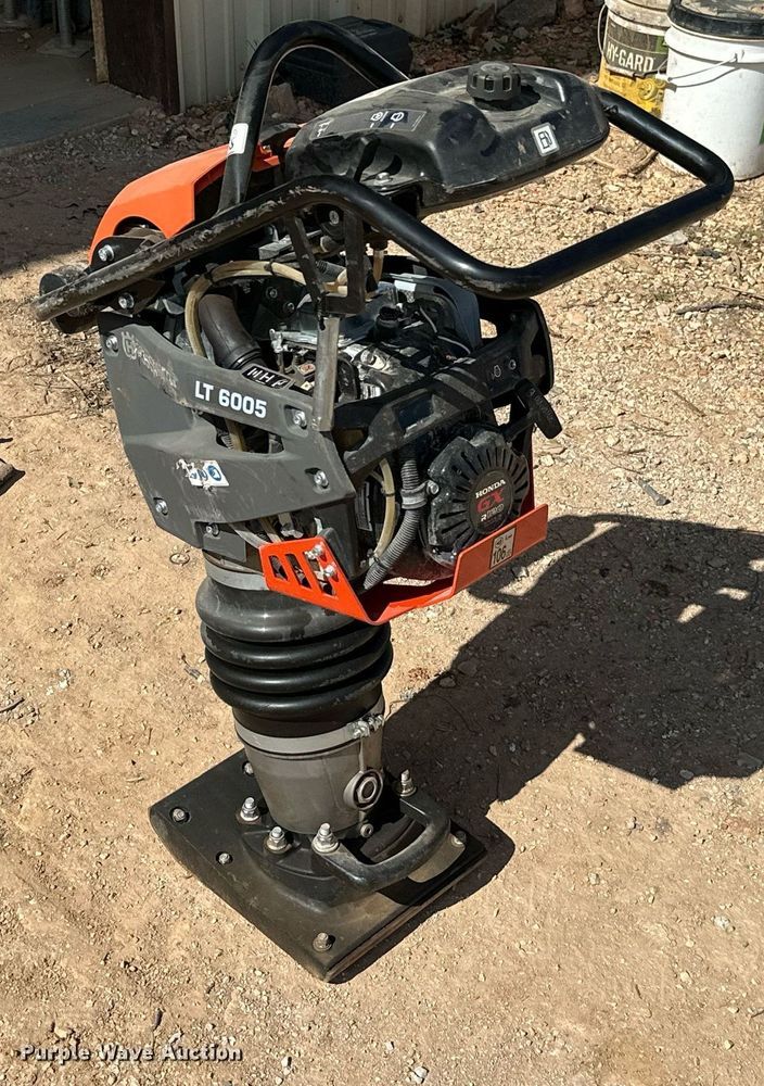 image for item NO9298 Husqvarna LT6005  plate compactor