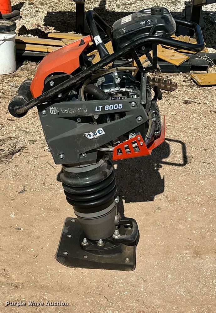 image for item NO9298 Husqvarna LT6005  plate compactor