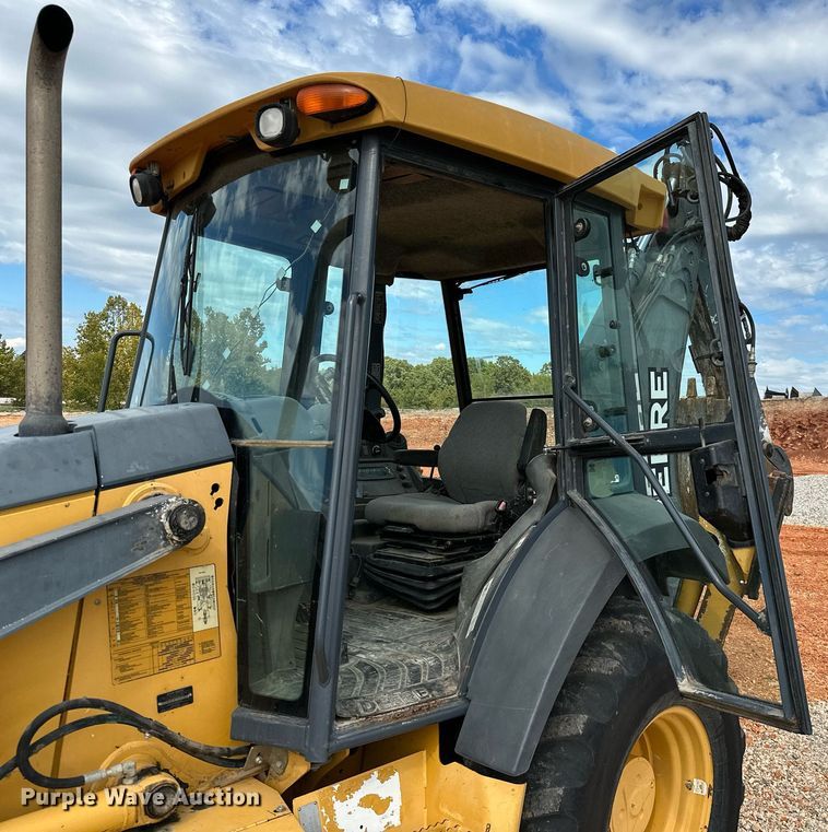 image for item NO9310 2011 John Deere 310J  backhoe