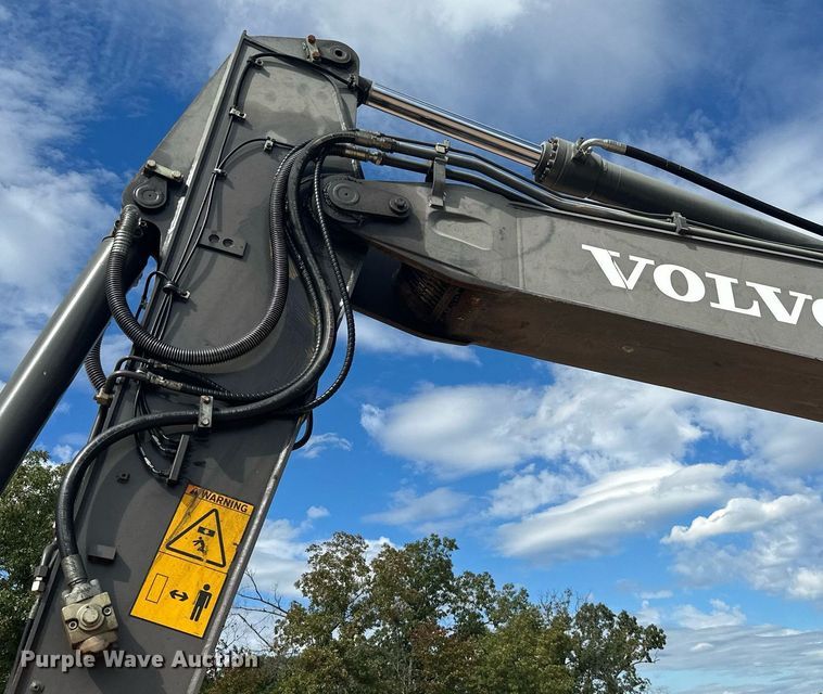 image for item NO9311 2012 Volvo EW180D  wheeled excavator