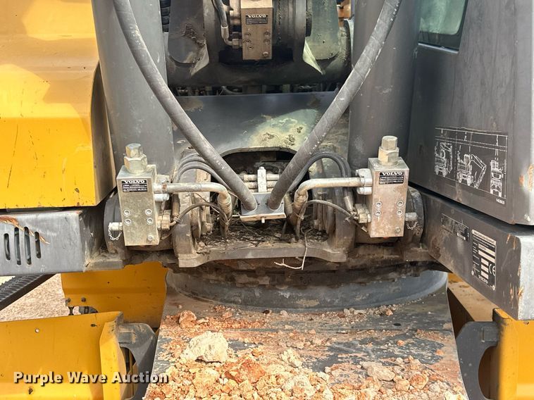 image for item NO9311 2012 Volvo EW180D  wheeled excavator