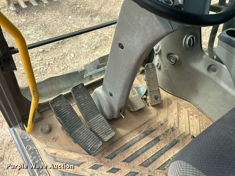 image for item NO9311 2012 Volvo EW180D  wheeled excavator