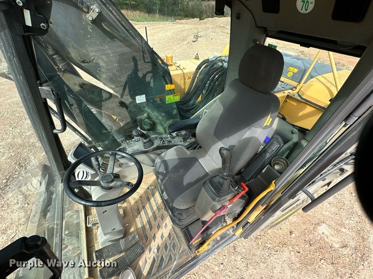 image for item NO9311 2012 Volvo EW180D  wheeled excavator