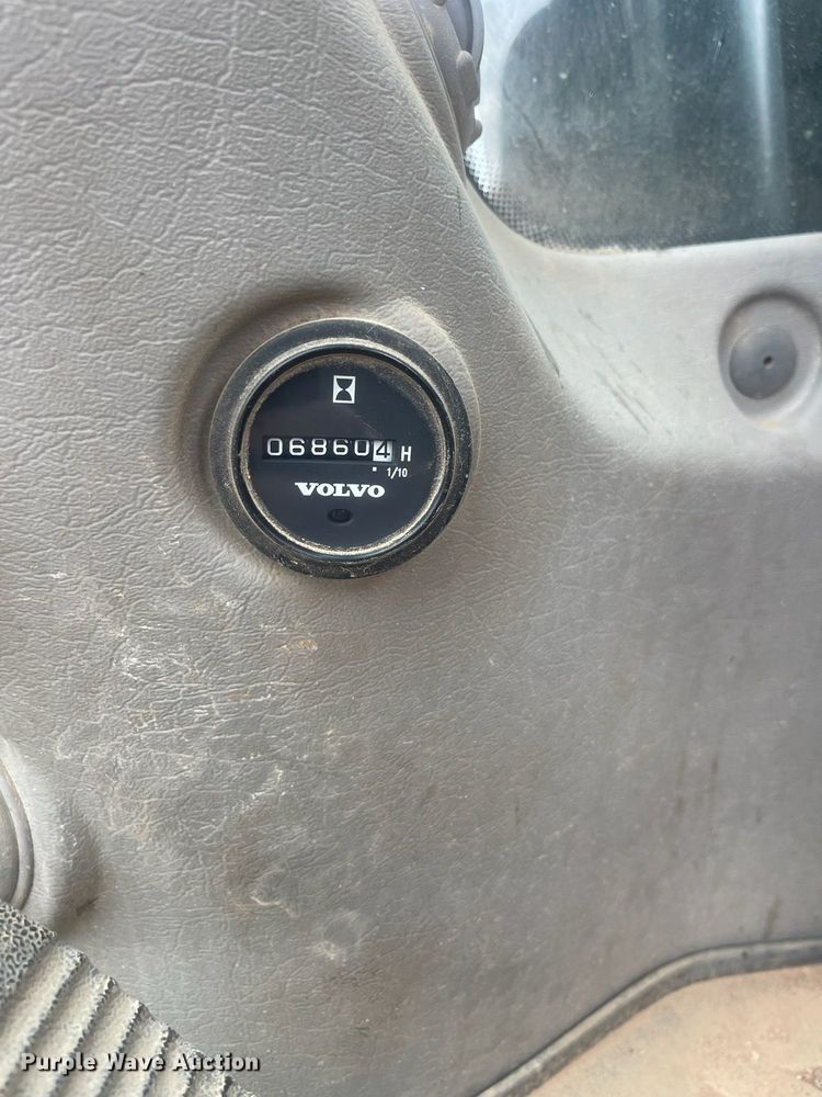 image for item NO9311 2012 Volvo EW180D  wheeled excavator