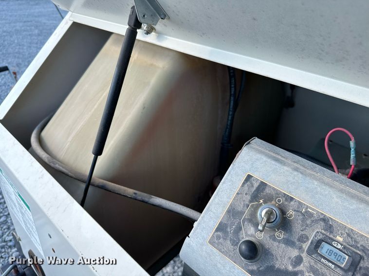 image for item NO9320 2015 Terex RL4  light plant