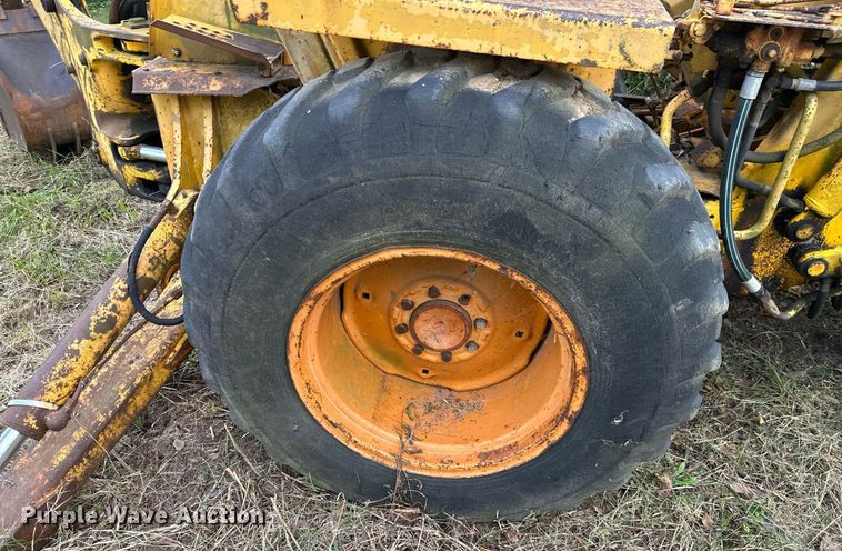 image for item NO9325 1973 Case 580B  backhoe