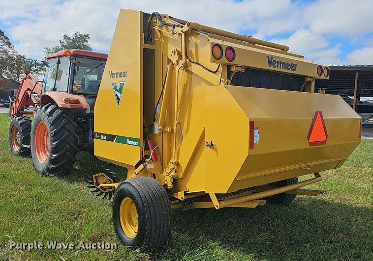 image for item NP9000 Vermeer 6650 Rancher  round baler