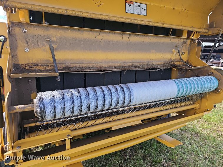 image for item NP9000 Vermeer 6650 Rancher  round baler