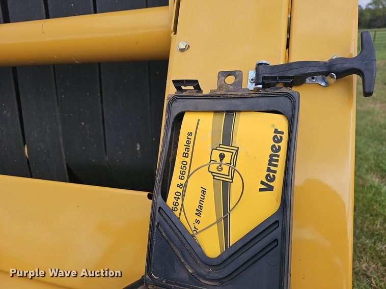 image for item NP9000 Vermeer 6650 Rancher  round baler