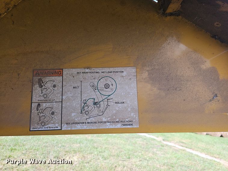 image for item NP9000 Vermeer 6650 Rancher  round baler