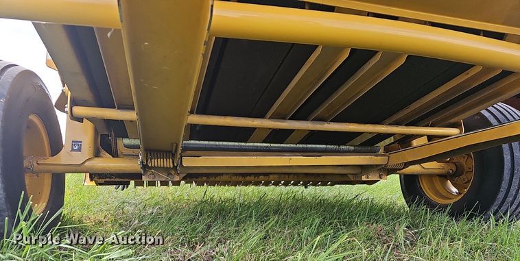 image for item NP9000 Vermeer 6650 Rancher  round baler