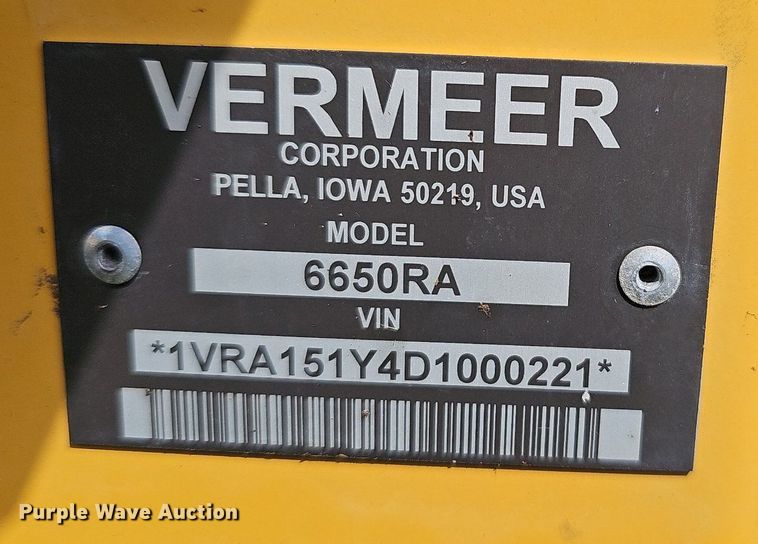 image for item NP9000 Vermeer 6650 Rancher  round baler