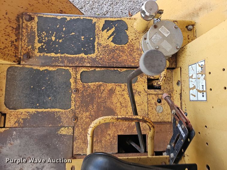 image for item NP9001 1998 Eagle Picher RC60  forklift